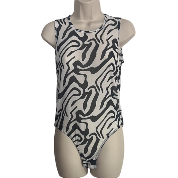 Terea Black & White Zebra Print Sleeveless Mesh Bodysuit Small New with Tag - Picture 4 of 8